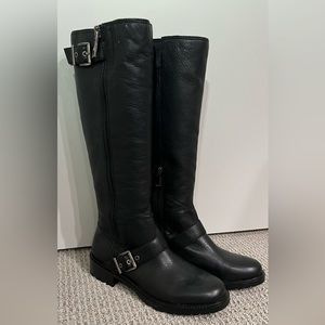 NWB BCBG Tall Side Zip Black leather Boot w/Buckle Hardware Sz 9M Women’s